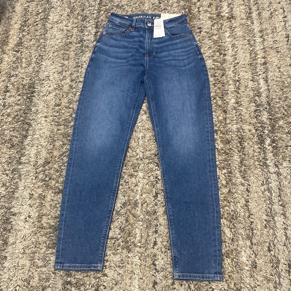 NWT American eagle high-rise mom jeans a regular stretch size 00 24 waist